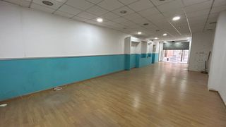 Miete Geschäftsraum in Pare llaurador 25. Local comercial pare llaurador al costat rambla degara
