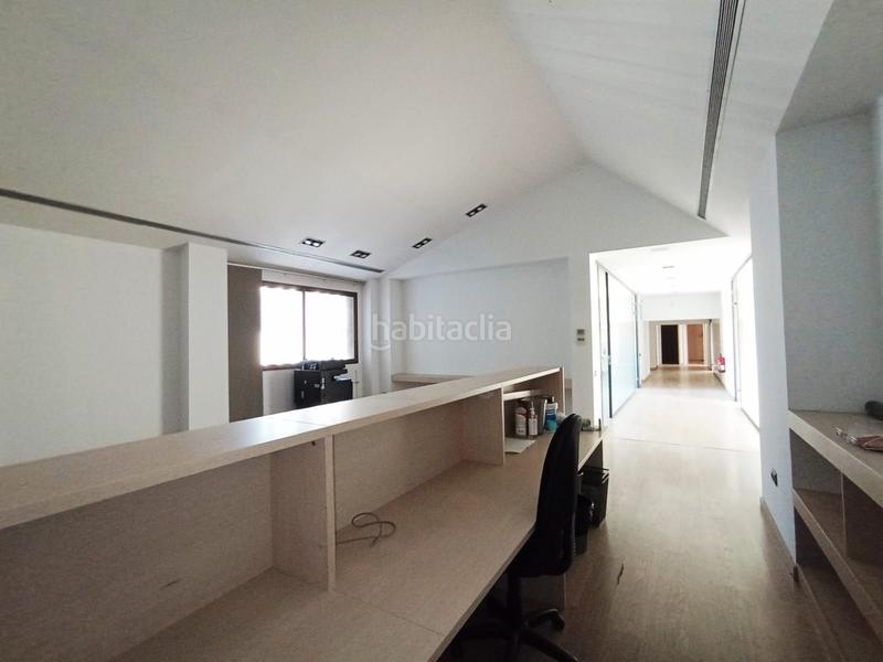 Foto 12f1dbbc-e7f4-494e-b405-122e97d9f88f. Lloguer nau industrial a martí diez 28 a Ca n'Aurell Terrassa