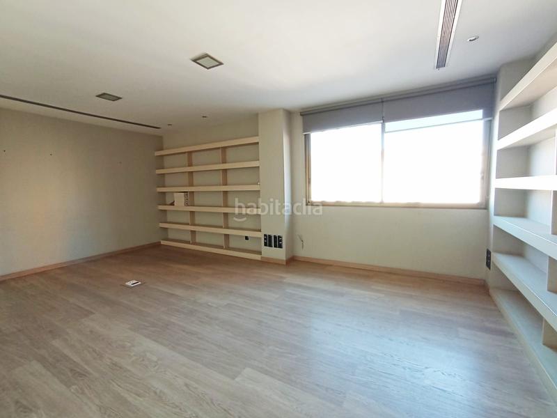 Foto 4a29c534-9a14-40be-b5cc-3e081de1916f. Lloguer nau industrial a martí diez 28 a Ca n'Aurell Terrassa