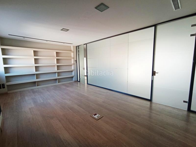 Foto 77c42cc7-933c-42b2-ba5f-7ef77a49f6f8. Lloguer nau industrial a martí diez 28 a Ca n'Aurell Terrassa