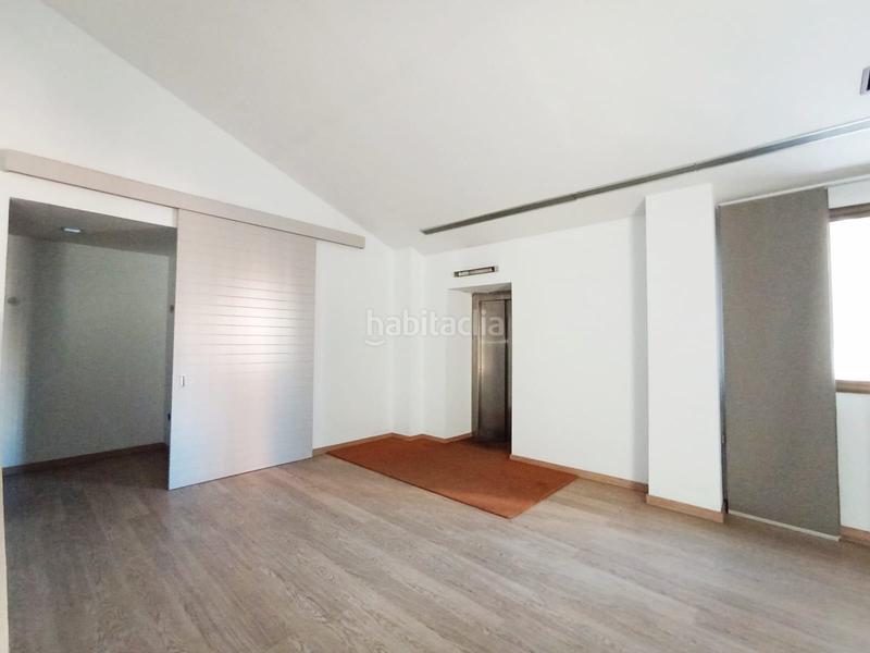 Foto 54f30259-1e82-4278-b109-d04e449c5af9. Location bâtiment à usage industriel dans martí diez 28 dans Terrassa