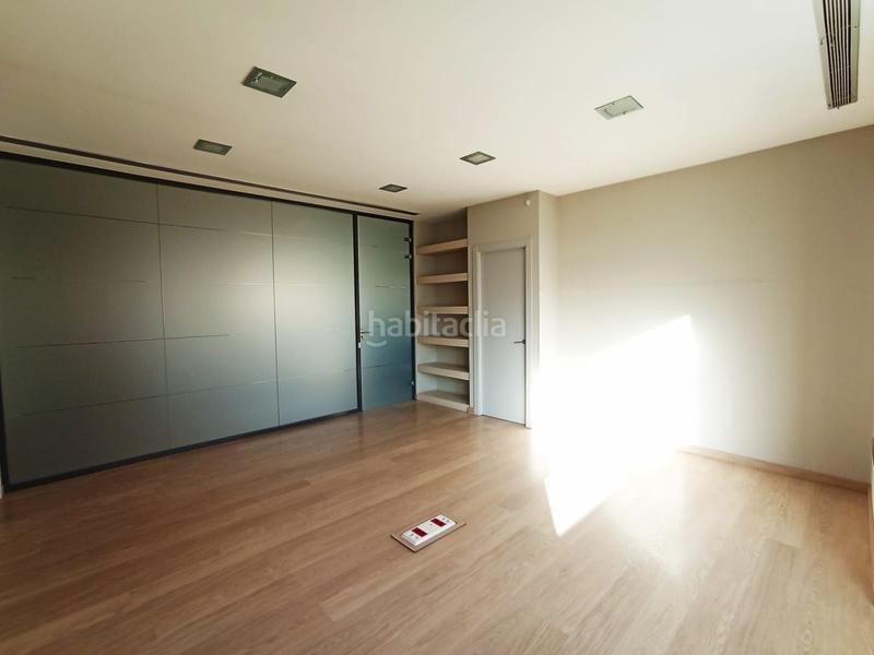 Foto a7692707-2c6c-4aef-8277-a37202413a62. Location bâtiment à usage industriel dans martí diez 28 dans Terrassa