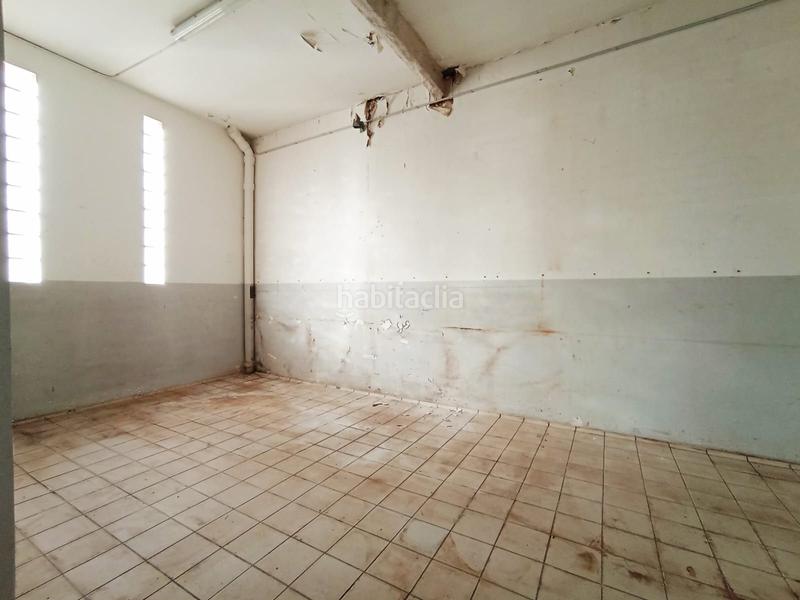 Foto b7df4c75-72e6-4351-bee5-0f90eb04b9a2. Location bâtiment à usage industriel dans martí diez 28 dans Terrassa