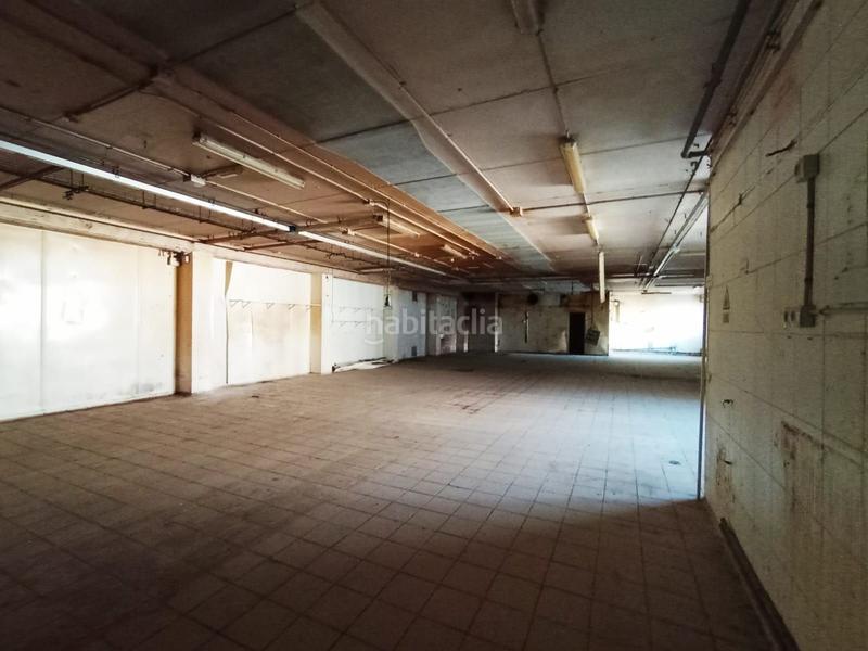 Foto ca6822ce-d3a8-473e-a747-c2d0aee67f77. Location bâtiment à usage industriel dans martí diez 28 dans Terrassa