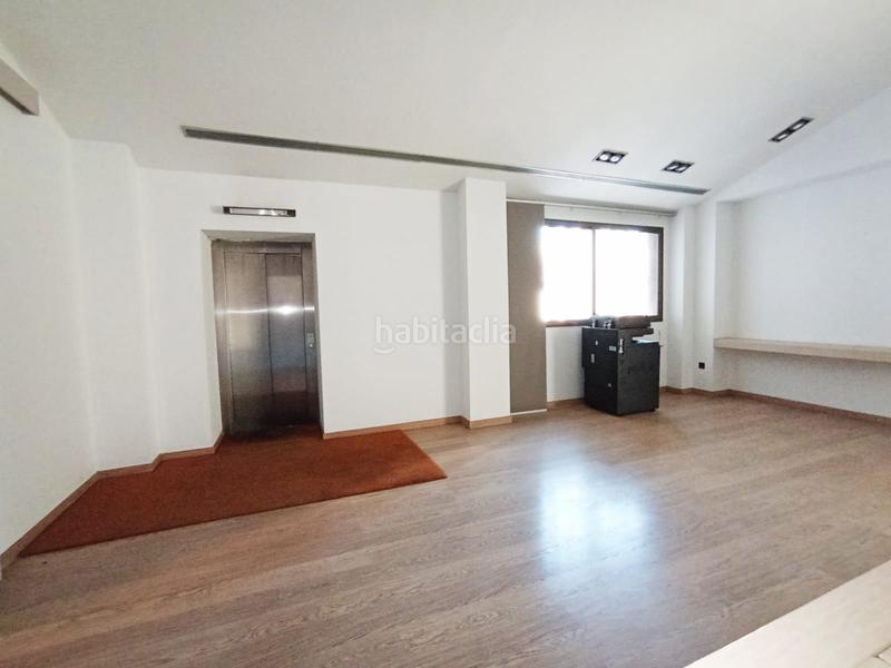 Foto b056dcfb-376e-42b9-9111-680dcf0d199c. Miete fabrikhalle in martí diez 28 in Ca n'Aurell Terrassa