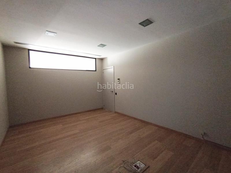 Foto fb677d50-2af8-4259-adf4-eaf1f5f7b55b. Miete fabrikhalle in martí diez 28 in Ca n'Aurell Terrassa