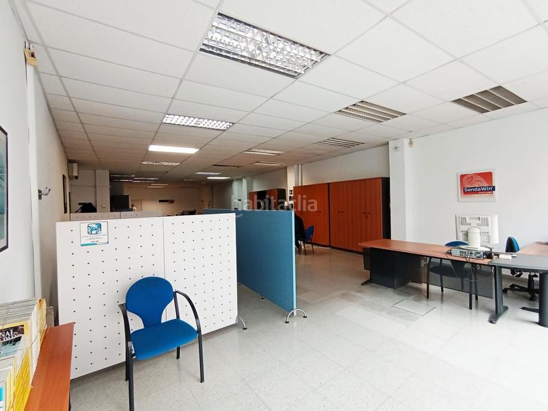 Foto 932ecf05-ed81-4013-ba8a-3ec1e9bb0df8. Lloguer local comercial a Ca n'Aurell Terrassa