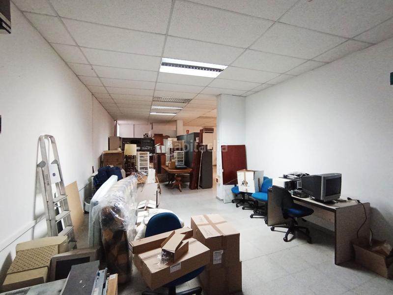 Foto c582b9ae-c866-4180-a311-1dc2b8af3d9c. Lloguer local comercial a Ca n'Aurell Terrassa