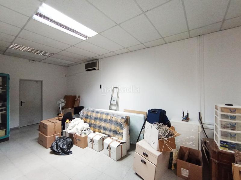 Foto 0af2fd0a-2273-4e09-bdc5-4310609dd8de. Location local commercial dans Ca n'Aurell Terrassa