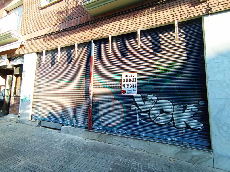 Foto 87f96840-a667-4be2-8595-10d29c23e1ac. Lloguer local comercial a sant genis 3 a Barri del Centre Terrassa