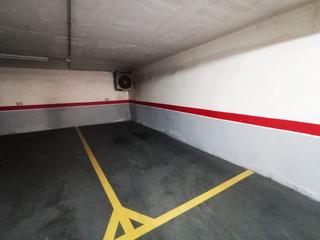 Alquiler Parking coche  Estanislau figueras. Pàrquing per cotxe mitjà zona escoles