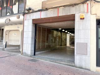 Lloguer Local Comercial  Iscle soler. Fantàstic local de 187m2 al carrer iscle soler