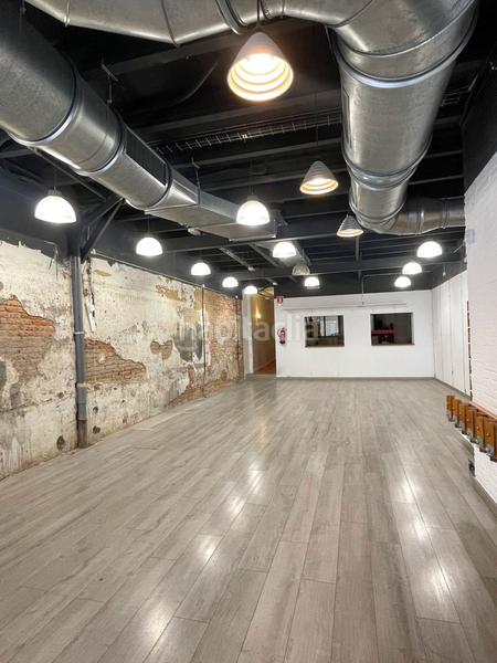Foto 79b8e875-620f-4b72-9e96-69aa3ecc2745. Rent business premise in iscle soler 3 in Barri del Centre Terrassa