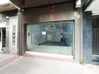 Location Local commercial  Gutenberg. Local comercial de 117m2 al carrer gutenberg