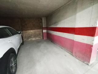 Alquiler Parking coche  Sant nebridi. Plaça de pàrquing per cotxe petit a la rambla sant nebridi