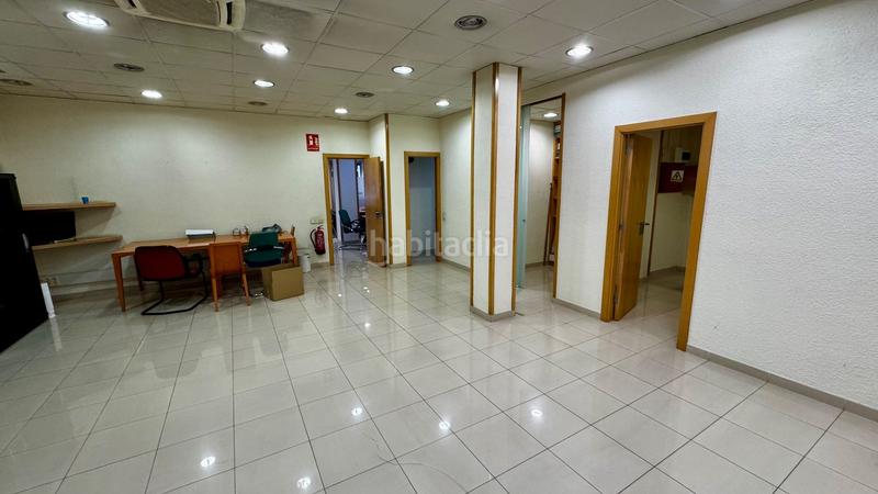 Foto e35ca975-403e-4707-9fda-5331b26ebcf5. Local comercial en vázquez de mella 3 en Ca n'Aurell Terrassa