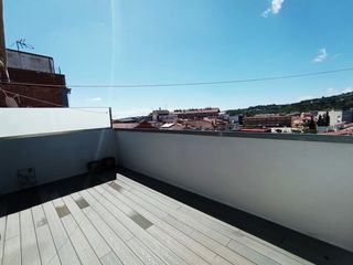 Duplex  Watt. Dúplex amb terrassa orientada al sud amb plaça de pàrquing a ca