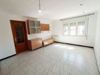 Location Appartement  Madrazo. Fantàstic pis de 3 habitacions al carrer madrazo de sabadell
