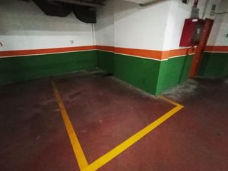 Miete Autoparkplatz in Torrella 29. Fantàstica plaça de pàrquing al carrer torrella ha tocar rambla