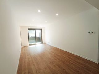 Affitto Appartamento  Ramón y cajal. Exclusiu pis obra nova de tres habitacions i plaça de pàrquing a