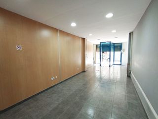 Business premise in Lluis Puigjaner 8