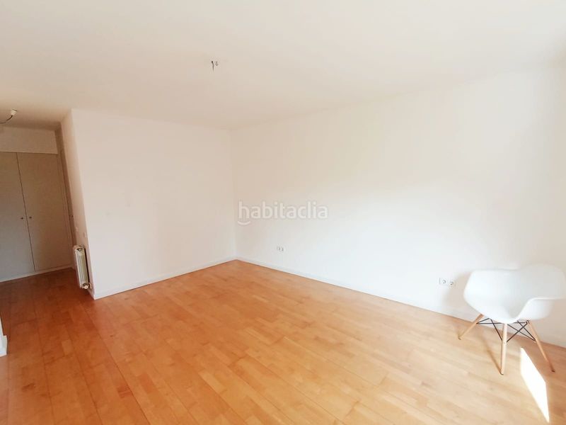 Foto 56d3f045-b9ba-49a8-a6b6-15ffb0dcc643. Rent duplex with heating in Barri del Centre Terrassa