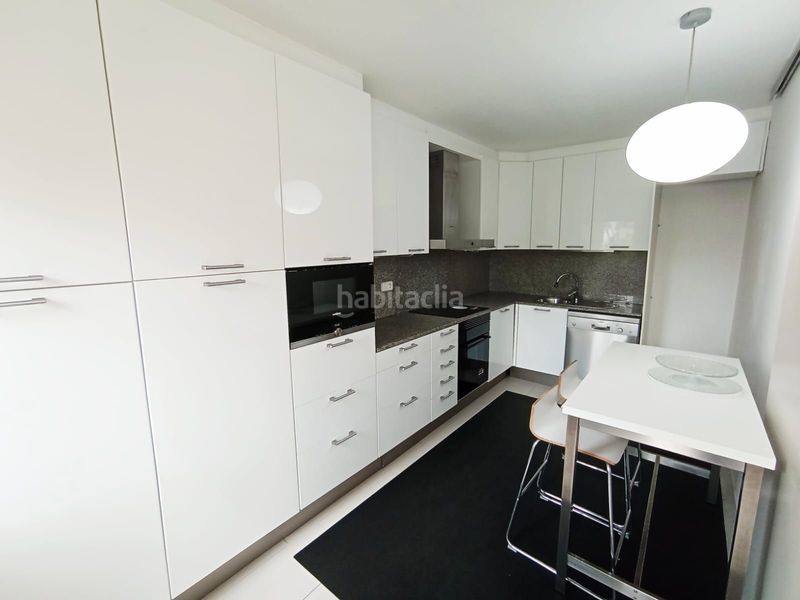 Foto a708cada-0a22-480d-a947-ca755b6cce97. Rent duplex with heating in Barri del Centre Terrassa