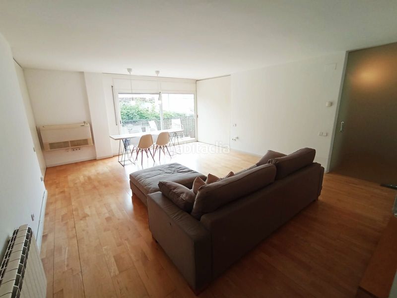 Foto ca3aab10-dbf5-4be1-92b5-d535a01e4301. Rent duplex with heating in Barri del Centre Terrassa