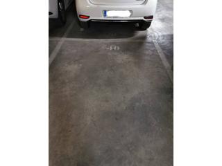 Parking coche  Onze de setembre. Parking en venta en la creu alta