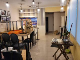 Business premise  Abat escarre. Local comercial en venta eix macià