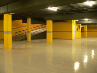 Location Parking voiture  Félix amat. Aparcamiento en alquiler para una moto