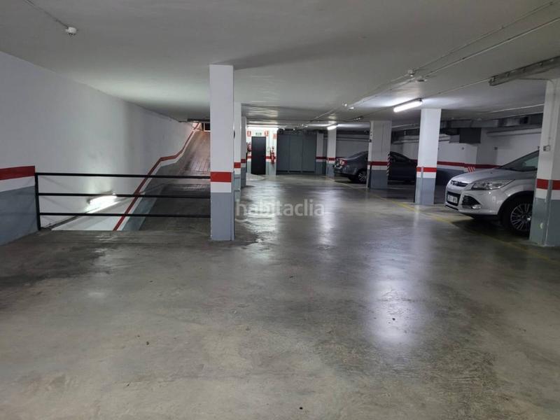 Foto 1ac682db-f0f5-4d34-8dc5-23c1449b4262. Alquiler parking coche alquiler de plazas de aparcamiento Centre en Sabadell