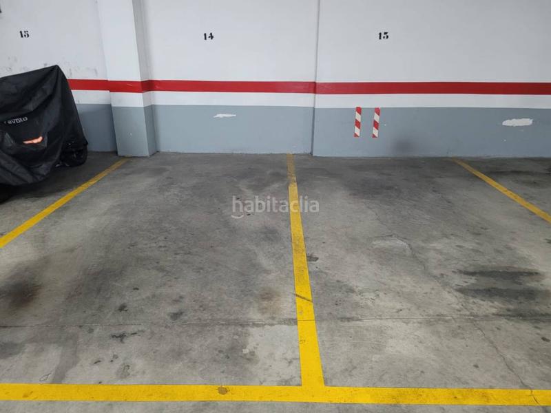Foto a714c913-c026-4bae-a20d-37c0bc5c04c9. Alquiler parking coche alquiler de plazas de aparcamiento Centre en Sabadell