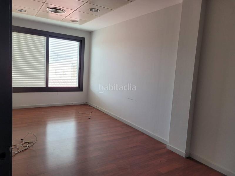 Foto f274c914-baa3-4f13-a942-8be0ec9dc947. Location local commercial dans Centre Sabadell