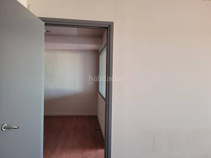 Foto cc07cddb-c45f-4965-80d2-08545ea15a3e. Rent business premise in Centre Sabadell