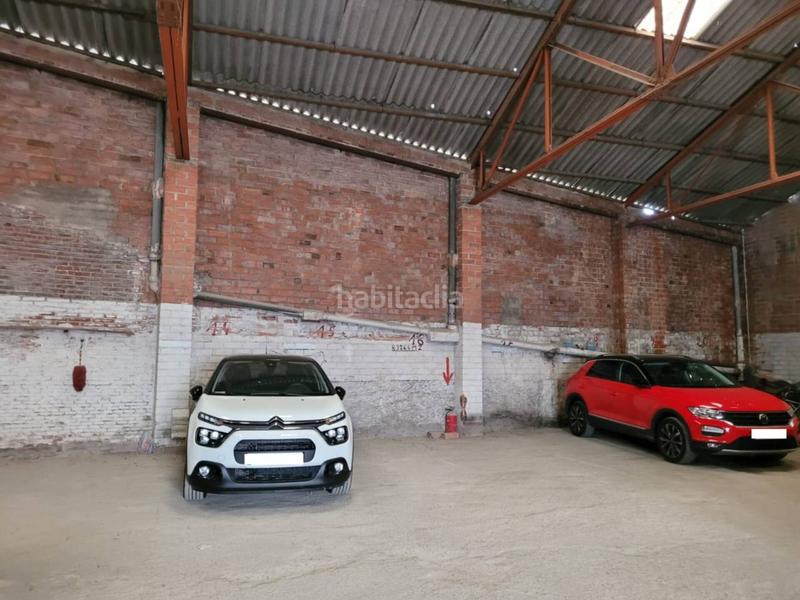 Foto 8d7ab3ef-43b4-4e5d-ac9b-097fe4f597dc. Industrial building in Covadonga Sabadell