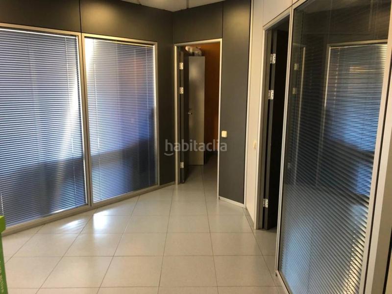 Foto 6c0199b2-7398-49b2-8c3f-f98e9ddaa023. Lloguer local comercial a Gràcia Sabadell