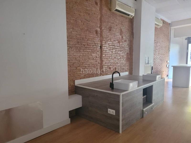 Foto 8a00be30-f62e-4c6a-b6c5-2457f8f0cdc1. Location local commercial dans Creu Alta Sabadell