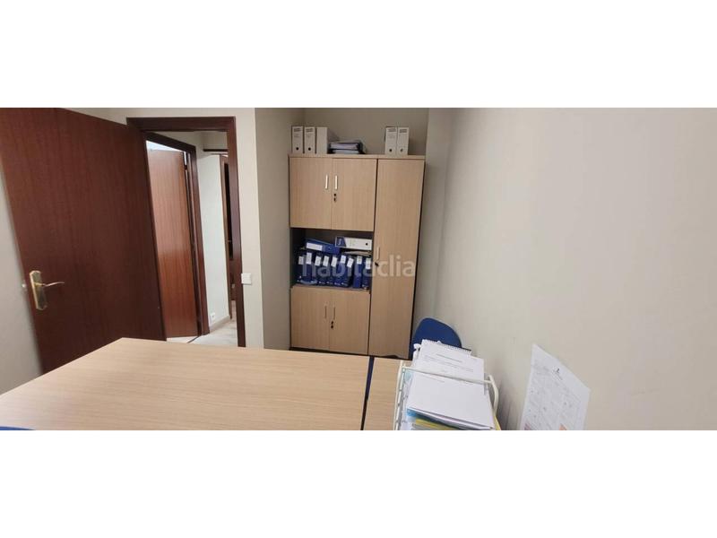 Foto b1888760-5689-4f5d-95e5-f7b90fc3b041. Oficina venta local en el centro en Centre Sabadell