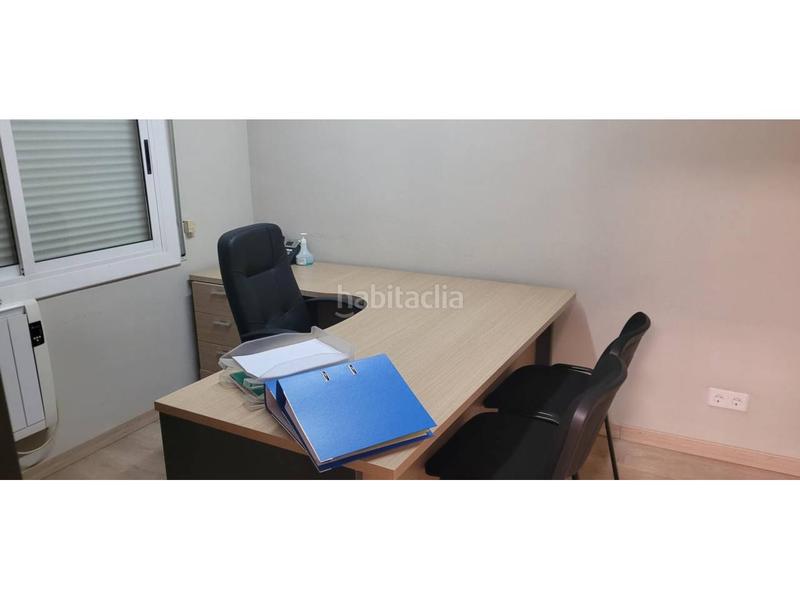 Foto e50a55ed-7ad4-4059-a541-b075d21bc0bf. Oficina venta local en el centro en Centre Sabadell
