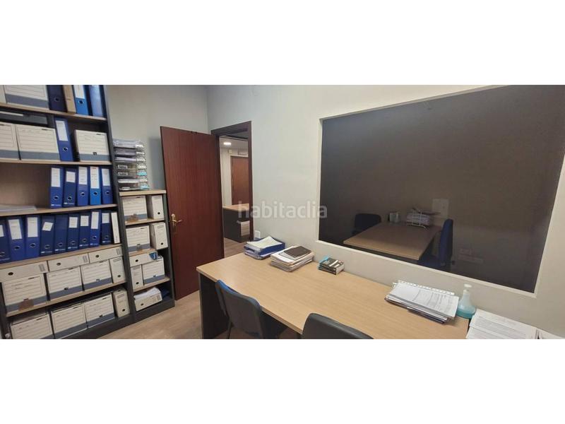 Foto e59a8c6d-8a6e-498e-a92b-7b7b87e84d50. Oficina venta local en el centro en Centre Sabadell