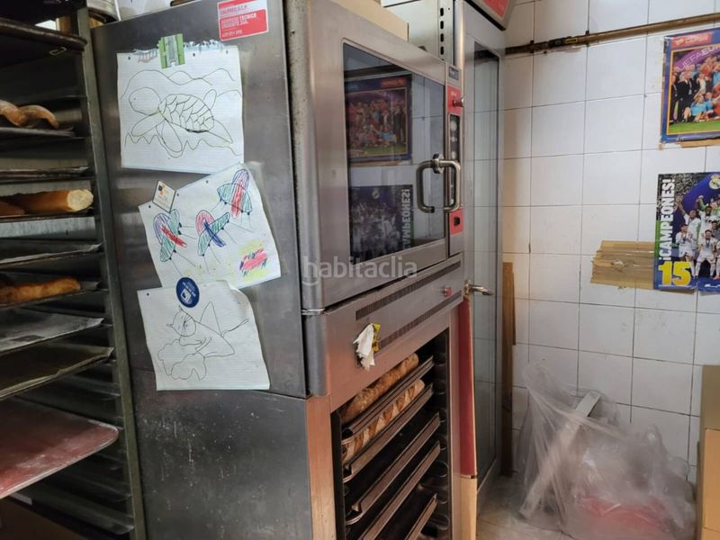 Foto d4eeac4a-ea9e-4af4-9a68-a57c5a1cf591. Local comercial a Covadonga Sabadell