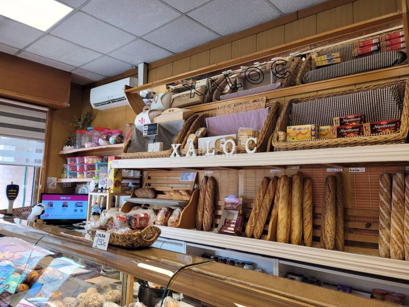 Foto ece61a84-4a63-41f6-8ec7-fd7f2e55f403. Local comercial a Covadonga Sabadell