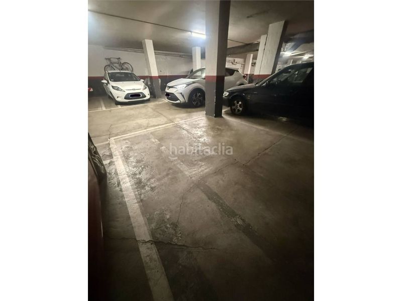 Foto e24c032b-d70b-4da5-a51f-a33c12f8ebf7. Aparcament cotxe a Creu Alta Sabadell