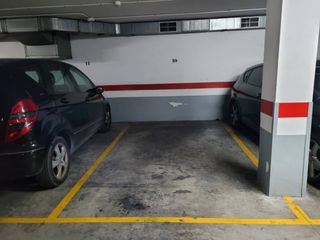 Rent Car parking  Calle calderon. Parking en alquiler en centro