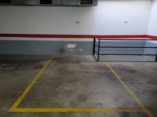 Alquiler Parking coche  Calle calderon. Parquing en lloguer en centre