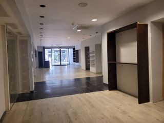 Miete Geschäftsraum  Calle de la rosa. Local comercial en alquiler en el centro de sabadell