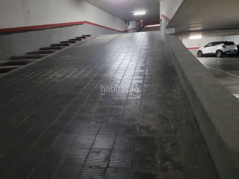 Foto 17953279-fb0b-4e76-ab92-008420fb00ec. Aparcament cotxe a Centre Sabadell