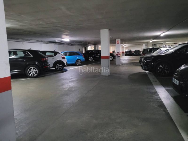 Foto 1a9ec137-77dd-4b60-ab8b-4e5de19a6406. Aparcament cotxe a Centre Sabadell