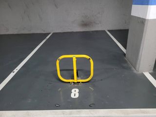 Miete Autoparkplatz  Calle pare sallares. Aparcamiento en alquiler en centro